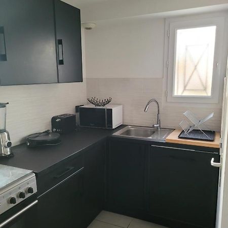 Appartement Avec Exterieur Aigues-Mortes Bagian luar foto