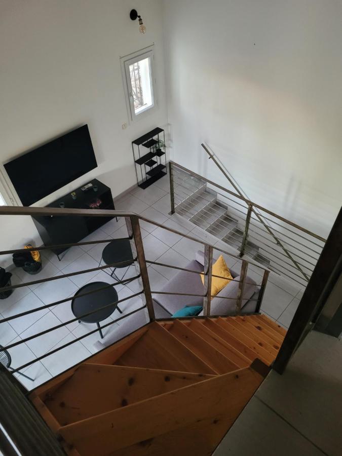 Appartement Avec Exterieur Aigues-Mortes Bagian luar foto